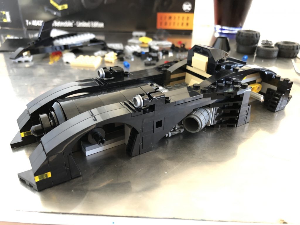 How good is the LEGO Batman 40433 1989 Batmobile set that comes